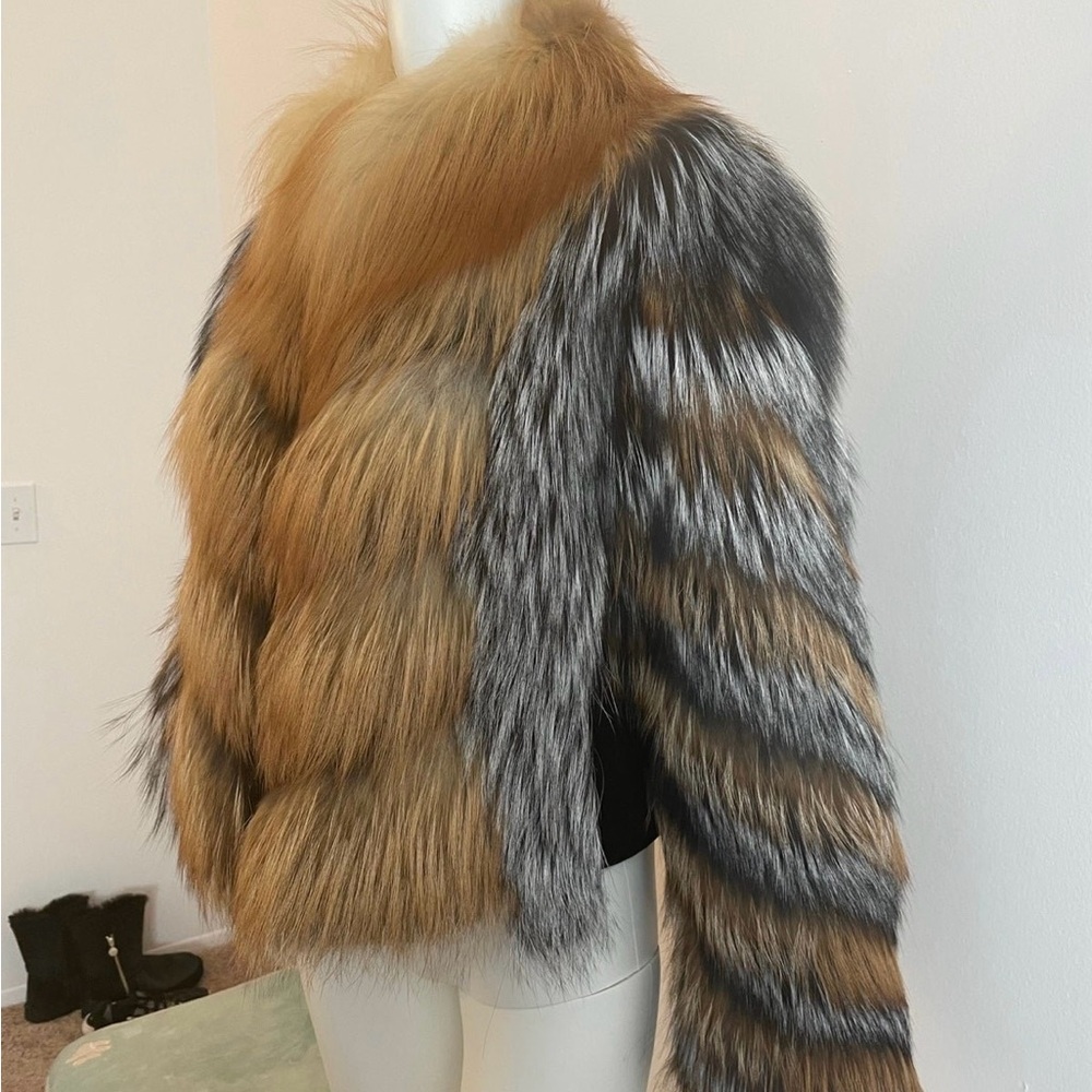 Red and Silver Fox fur jacket - Picture 4 of 8